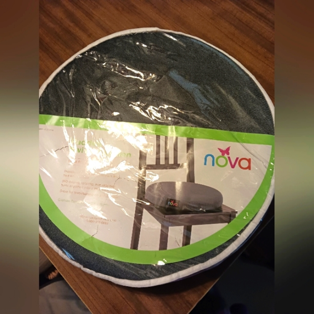 Nova Padded Swivel Cushion Pressure relief for back and hips New in Packaging